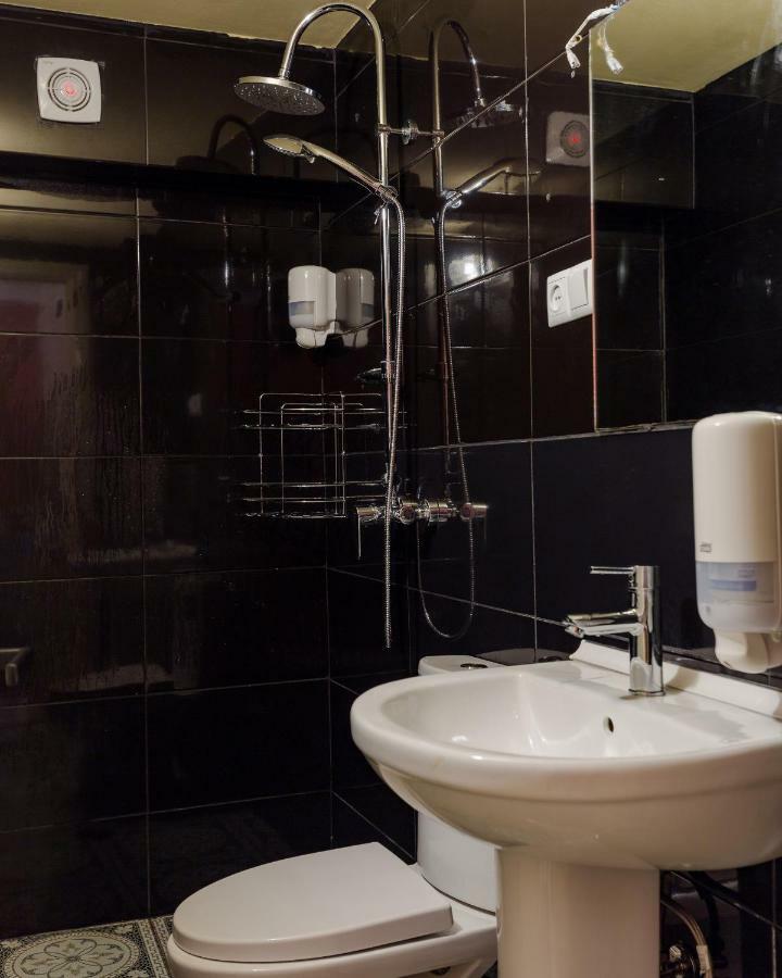 Batumi Surf Hostel Kültér fotó